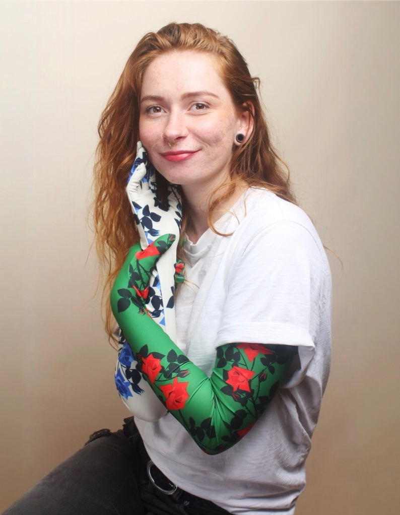 Blue Roses Gloves