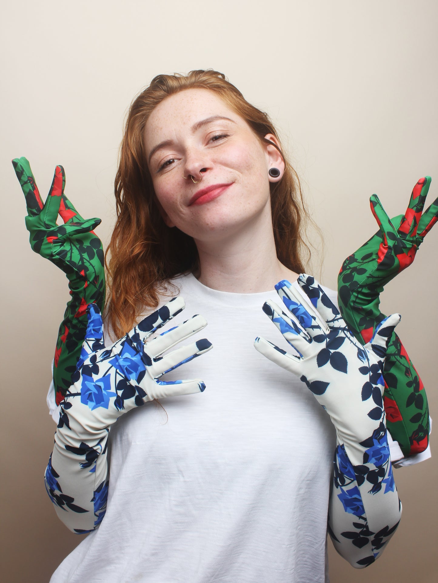 Blue Roses Gloves