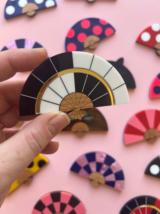 Fan brooch - Black / White Geometric