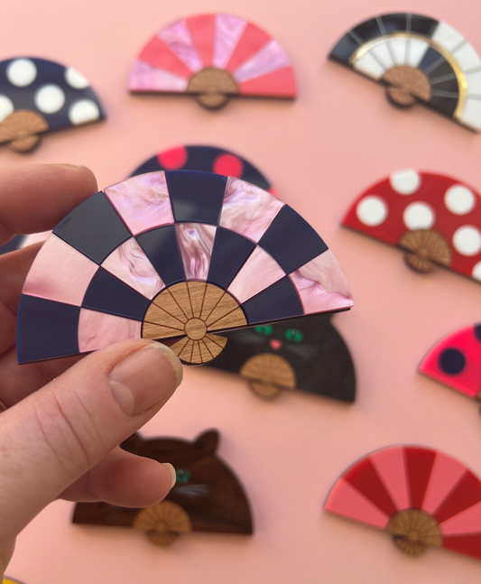 Fan brooch - Blue / Pink Marble Check