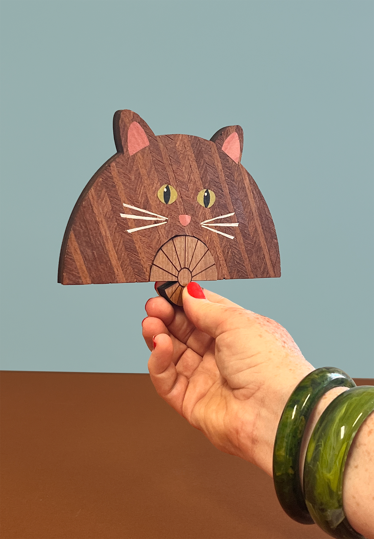 Coco the cat fan