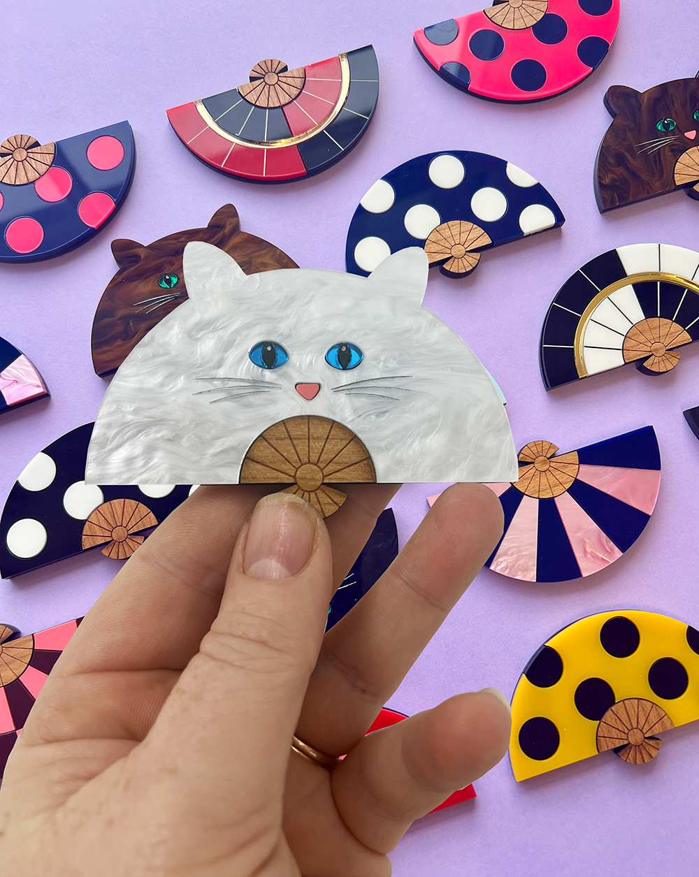 Fan brooch - Pearl